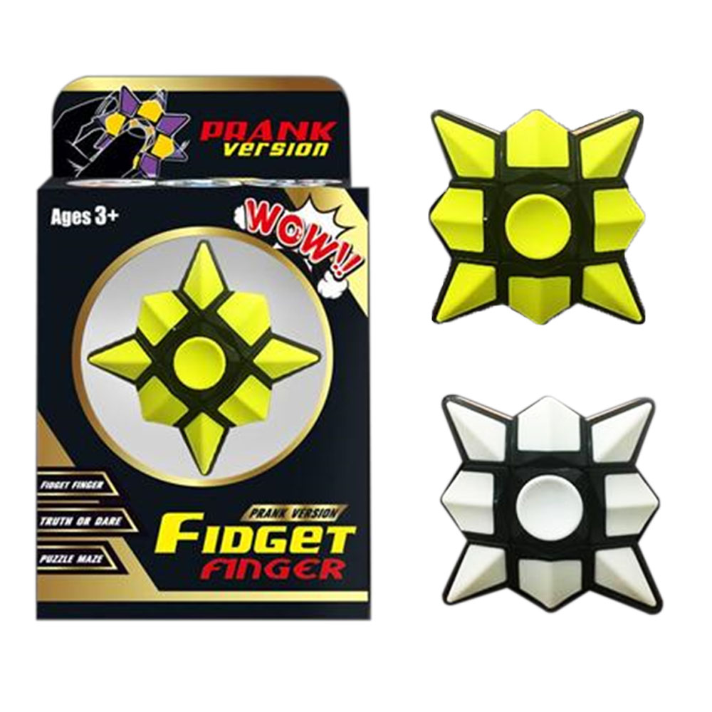 Chú hề lái xe dùng pin