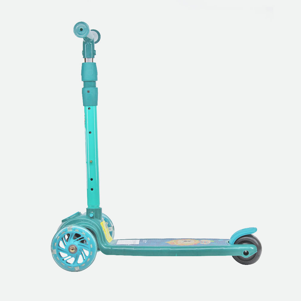 Đồ chơi scooter bánh có đèn
