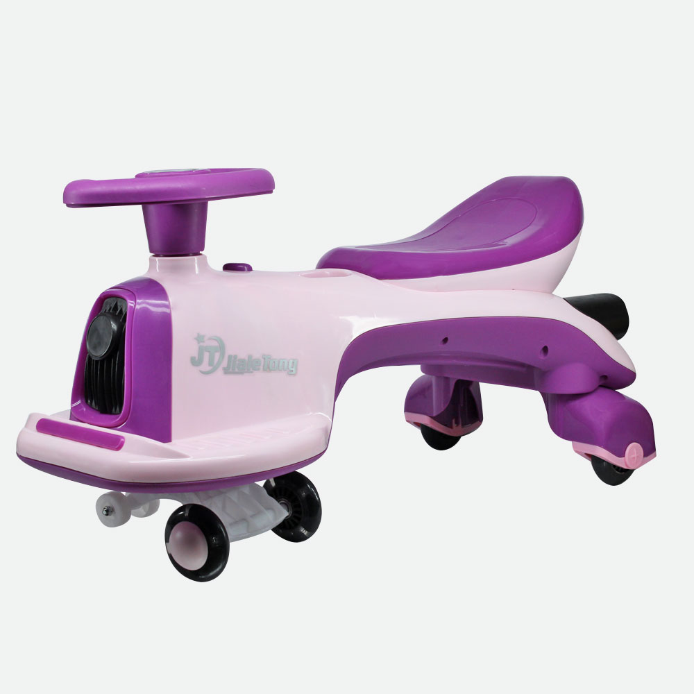 Đồ chơi xe lắc tay hình xe dùng pin