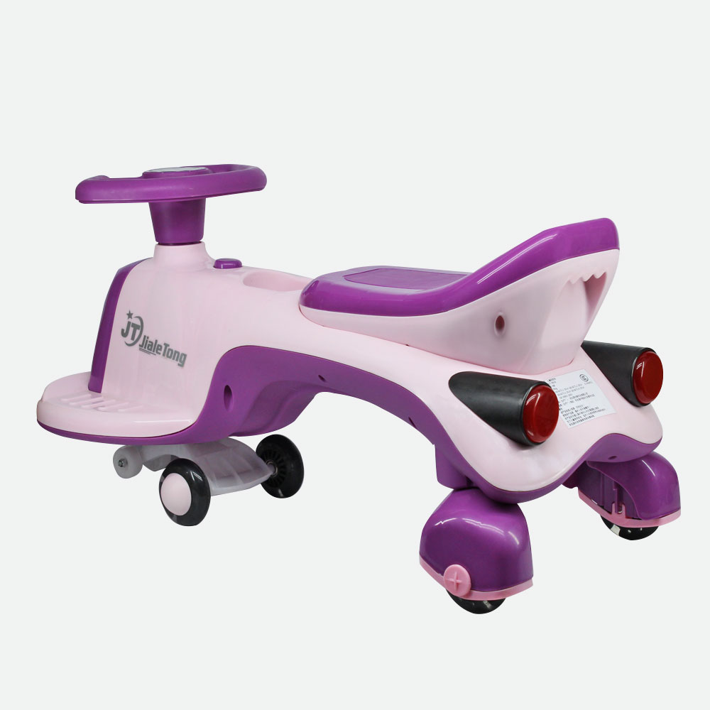 Đồ chơi xe lắc tay hình xe dùng pin