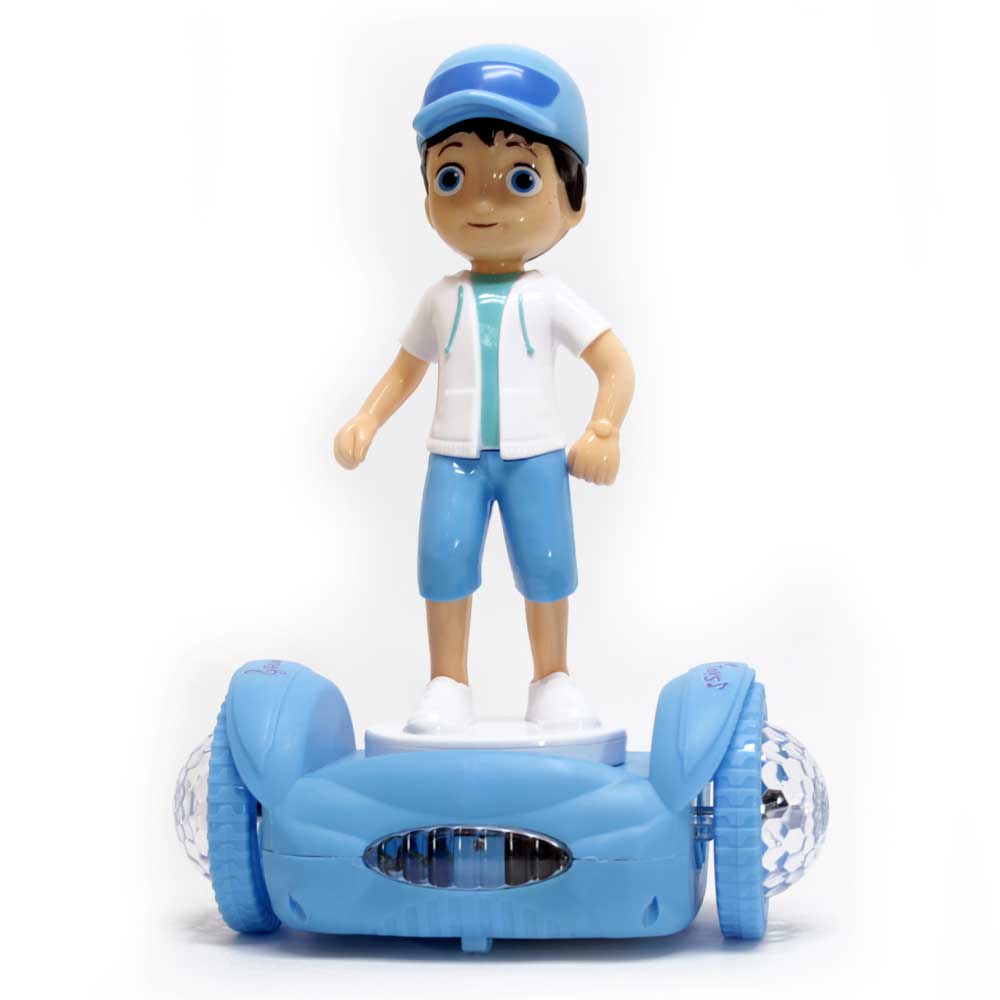 Đồ chơi cậu bé xoay dùng pin