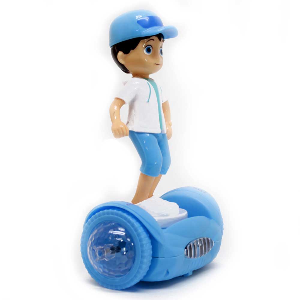 Đồ chơi cậu bé xoay dùng pin