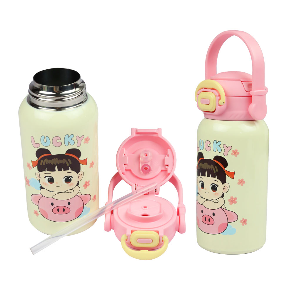 Bình nước cho trẻ em