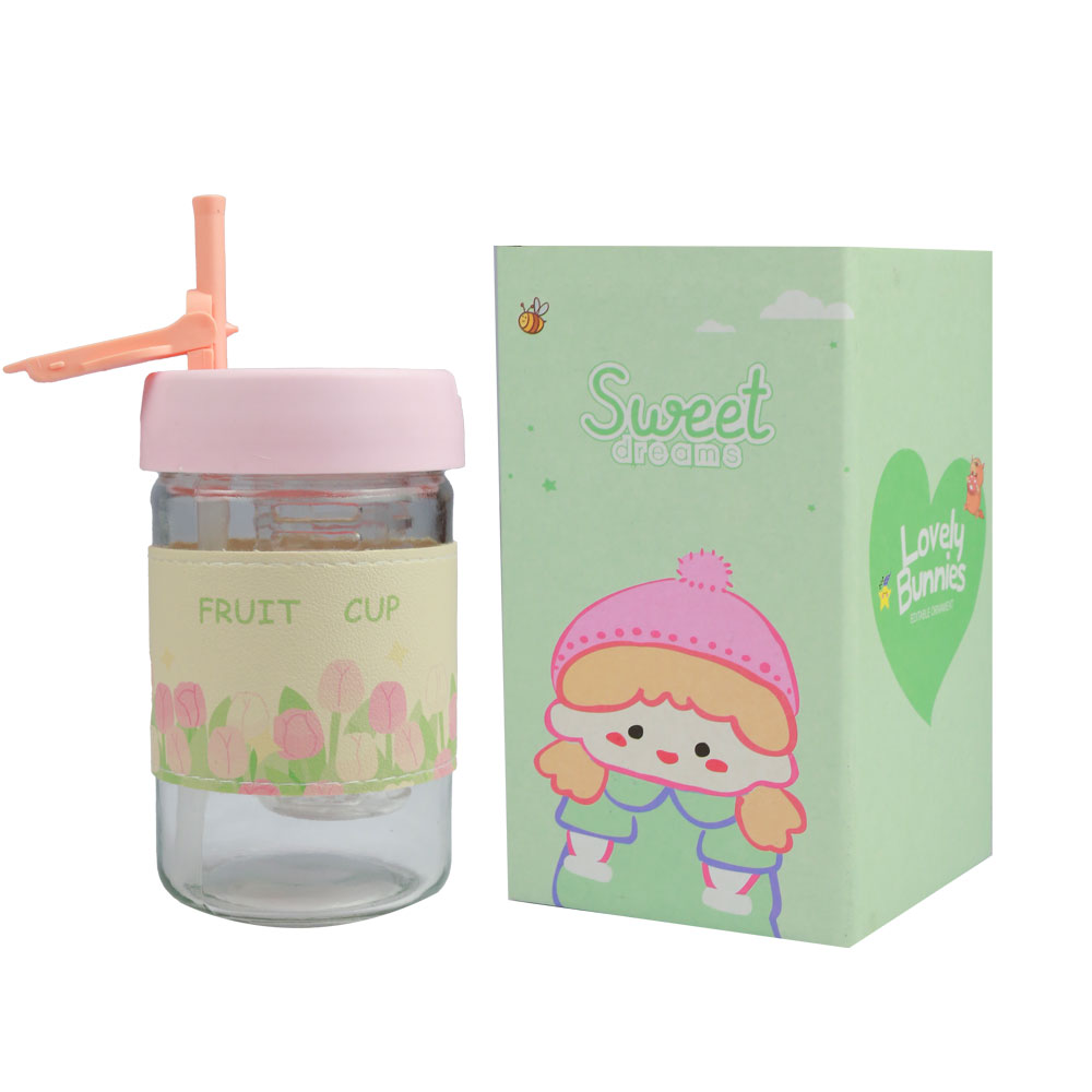 Bình thủy tinh dùng uống nước