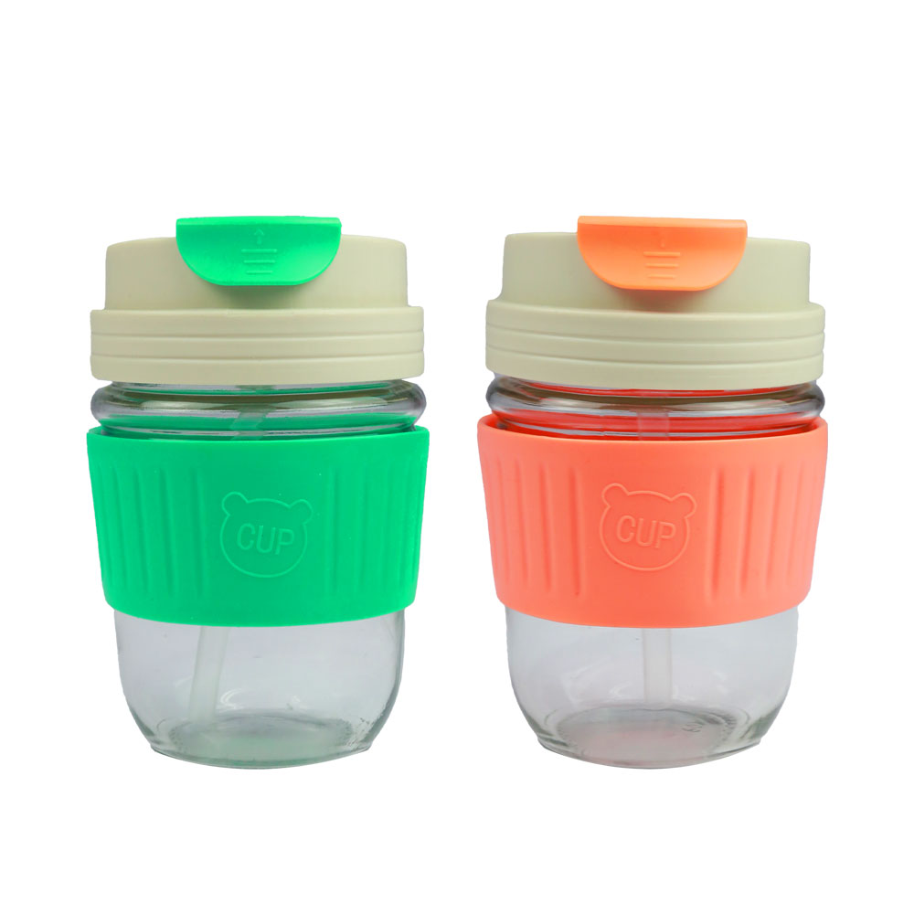 Bình thủy tinh dùng uống nước