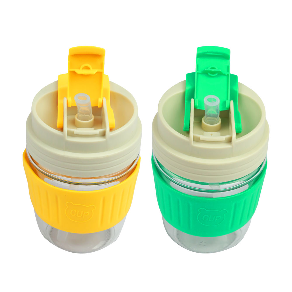 Bình thủy tinh dùng uống nước